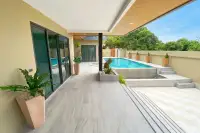 4 Bedroom House for Sale & Rent at M Mountain Village, Pattaya, Thailand — 4-bedroom House — photo 1