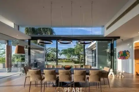 4 Bedroom House for Sale in L Pattaya spacious living room