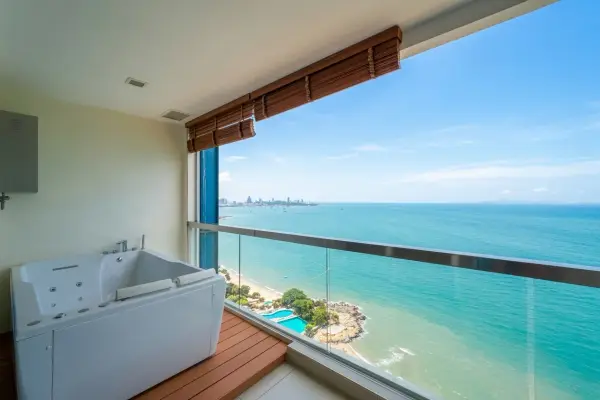 2 Bedroom Condo for Sale at Palm Wongamat