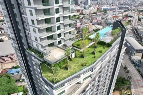 1 Bedroom Condo for Sale in Arcadia Millennium Tower bedroom with king-size bed