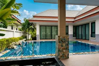 Baan Dusit Pattaya Village 1 exterior