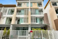 10 Bedroom House for Sale in Central Pattaya luxurious swimming pool