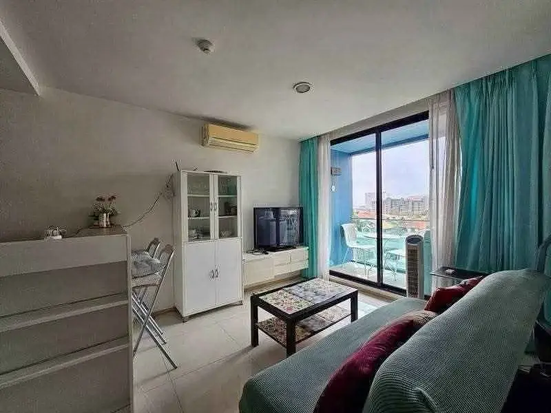 1 Bedroom Condo for Sale at Acqua Condo, Pattaya, Thailand — 1-bedroom Condo — photo 1