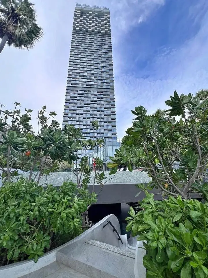 1 Bedroom Condo for Sale at Arom Wongamat – Condo for Sale in Pattaya