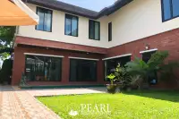 3 Bedroom House for Rent in Mantara Village modern kitchen