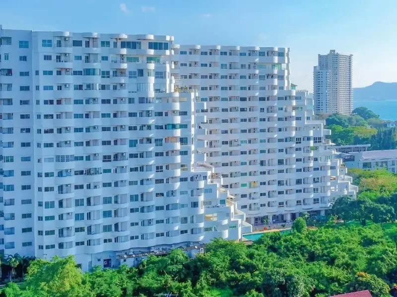 Sunset Heights Condominium in Ban Amphur, Pattaya