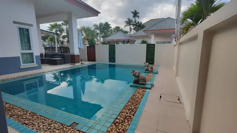 3 Bedroom House for Rent at Baan Dusit Garden 6