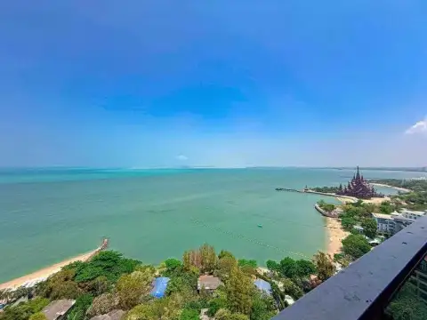 2 Bedroom Condo for Rent at Baan Plai Haad high-rise view of turquoise sea and coastline landmark