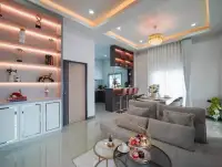 3 Bedroom House for Sale in Bang Lamung, Pattaya, Thailand — 3-bedroom House — photo 2
