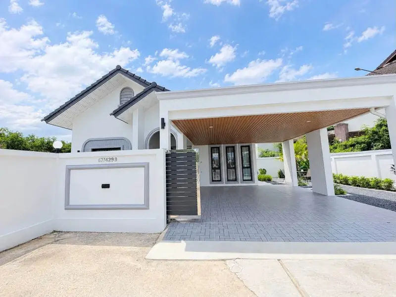 3 Bedroom House for Sale in Bang Lamung
