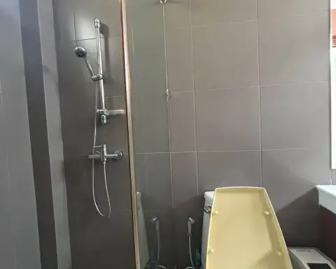 3 Bedroom House for Rent in Bang Sare bathroom with handheld shower, tiled walls, and toilet