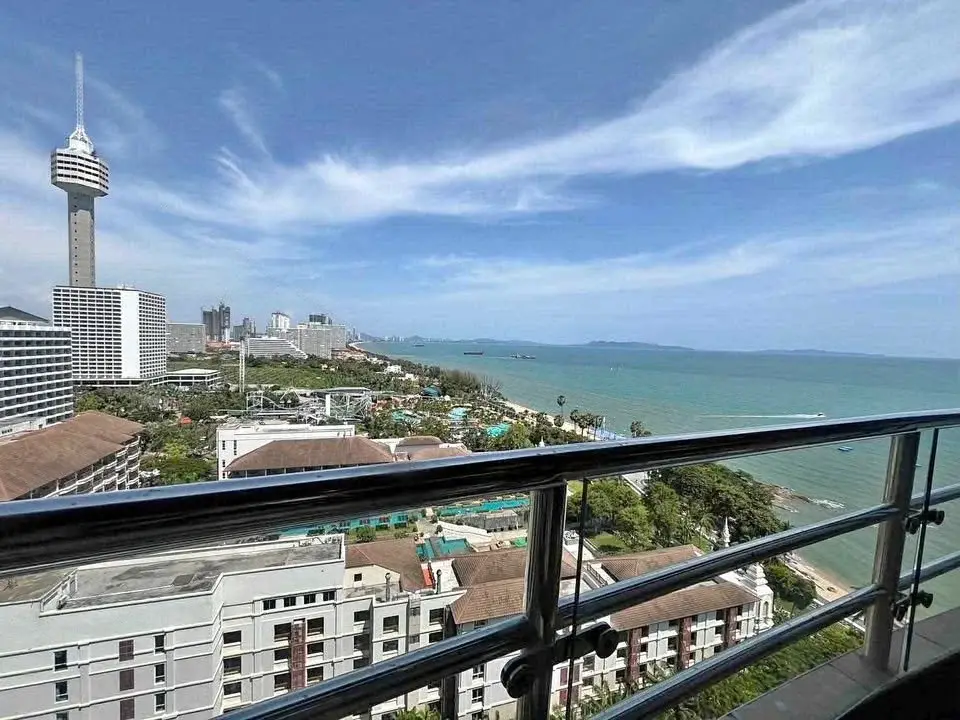 2 Bedroom Condo for Sale at Bay View Resort balcony view of Pattaya coastline and city skyline