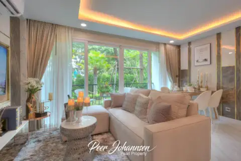 2 Bedroom Condo for Sale at Dusit Grand Park 2 spacious living room