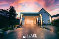 3 Bedroom House for Sale in Bang Lamung exterior facade