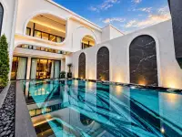 4 Bedroom House for Rent in Chak Nok, Pattaya, Thailand — 4-bedroom House — photo 1