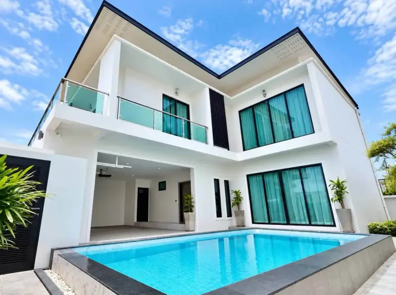 4 Bedroom House for Sale in Chak Nok – Villa/House for Sale in Pattaya