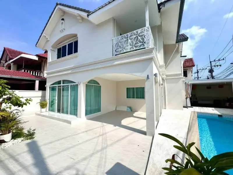 4 Bedroom House for Rent at Country Club Villa