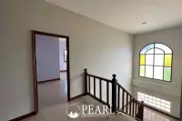 5 Bedroom House for Sale in Siam Garden master bedroom with en-suite bathroom