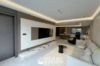 6 Bedroom Villa for Sale in Bang Lamung private swimming pool with sun loungers