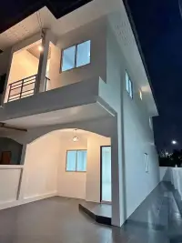 2 Bedroom Townhouse for Sale in East Pattaya, Pattaya, Thailand — 2-bedroom Townhouse — photo 2