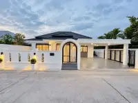 3 Bedroom House for Sale in East Pattaya, Pattaya, Thailand — 3-bedroom House — photo 1