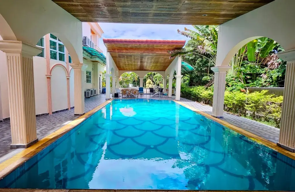 4 Bedroom House for Sale in East Pattaya, Pattaya, Thailand — 4-bedroom House — photo 1