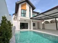 4 Bedroom House for Sale in East Pattaya, Pattaya, Thailand — 4-bedroom House — photo 1