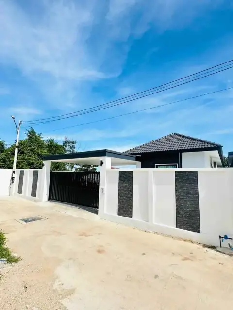 3 Bedroom House for Sale in East Pattaya, Pattaya, Thailand — 3-bedroom House — photo 4