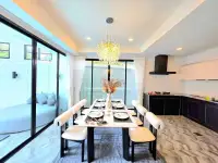 3 Bedroom House for Sale in East Pattaya with dining area, chandelier, and open-plan kitchen