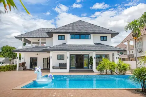 5 Bedroom House for Sale in East Pattaya, Pattaya, Thailand — 5-bedroom House — photo 2