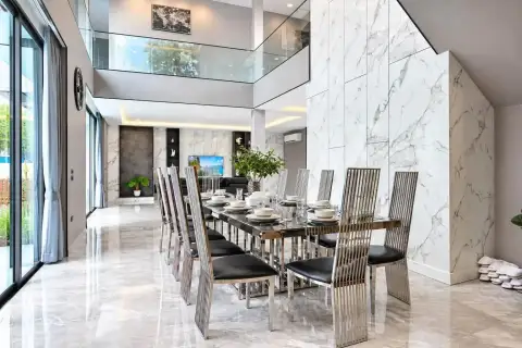 6 Bedroom House for Rent in East Pattaya, Pattaya, Thailand — 6-bedroom House — photo 4