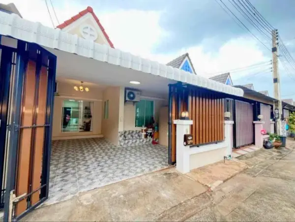 2 Bedroom Townhouse for Sale in East Pattaya