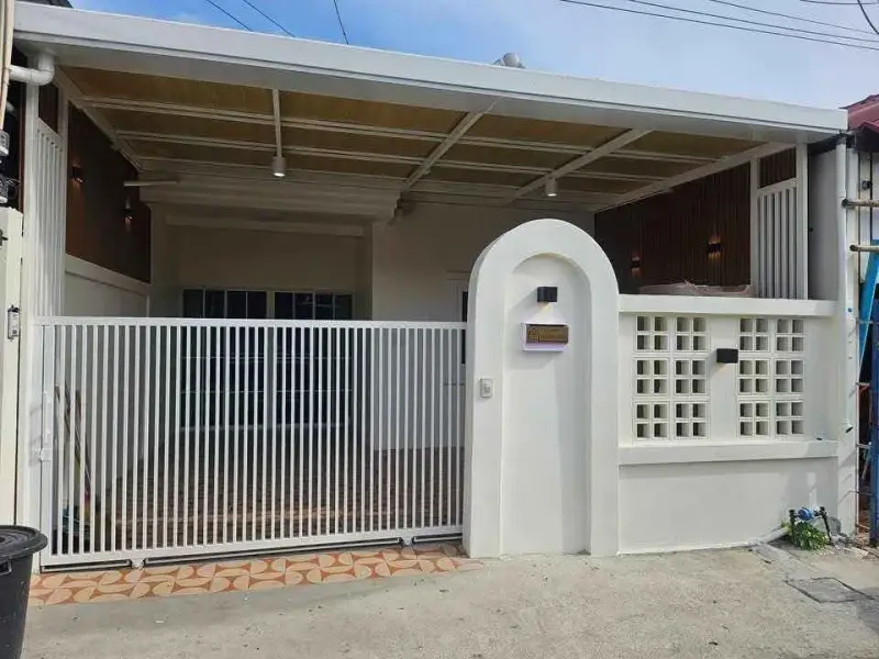 2 Bedroom Townhouse for Sale in East Pattaya