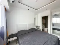 1 Bedroom Condo for Sale at The Empire Tower Pattaya master bedroom with ensuite bathroom view