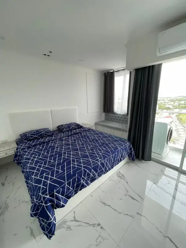 Studio Condo for Sale at The Empire Tower Pattaya
