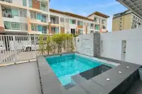 10 Bedroom House for Sale in Central Pattaya spacious living room with modern decor