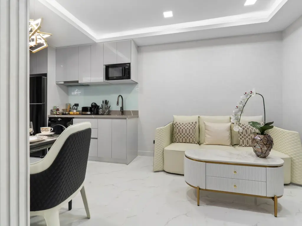 1 Bedroom Condo for Sale at Grand Solaire Noble bedroom with sea view, marble floors and open kitchen