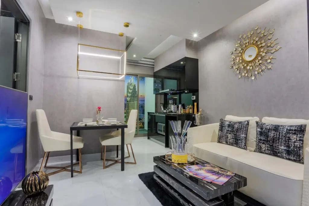 1 Bedroom Condo for Sale at Grand Solaire Pattaya, Pattaya, Thailand — 1-bedroom Condo — photo 1