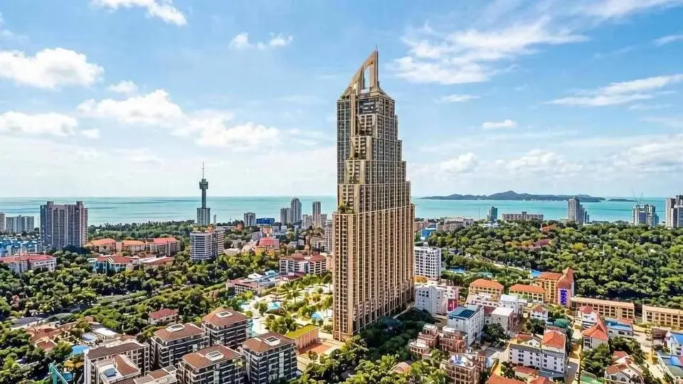 1 Bedroom Condo for Sale at Grand Solaire Pattaya, Pattaya, Thailand — 1-bedroom Condo — photo 1