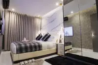 2 Bedroom Condo for Sale at Grand Solaire Pattaya, Pattaya, Thailand — 2-bedroom Condo — photo 2