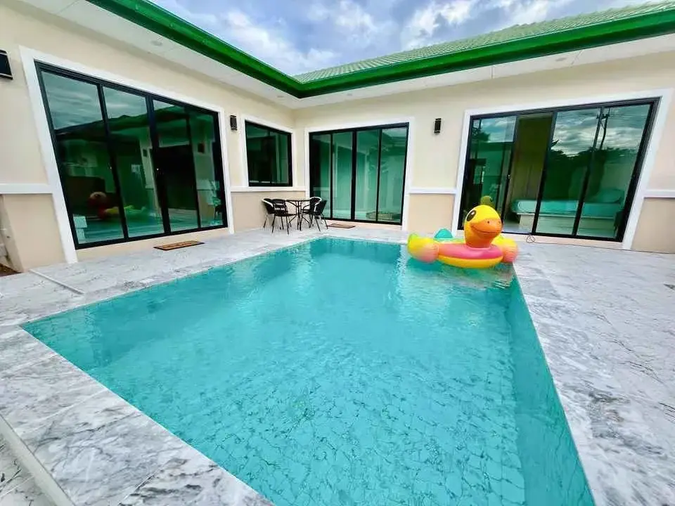 3 Bedroom House for Sale & Rent in Huai Yai, Pattaya, Thailand — 3-bedroom House — photo 1