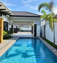3 Bedroom House for Sale in Huai Yai, Pattaya, Thailand — 3-bedroom House — photo 1