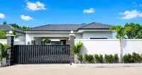 3 Bedroom House for Sale in Huai Yai, Pattaya, Thailand — 3-bedroom House — photo 2
