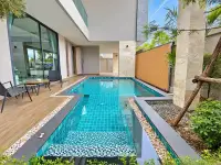 4 Bedroom House for Sale in Huai Yai, Pattaya, Thailand — 4-bedroom House — photo 3