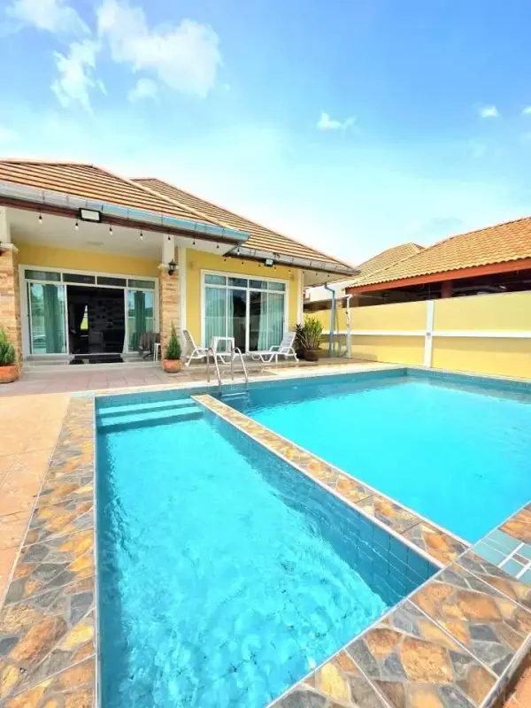 4 Bedroom House for Rent in Huai Yai