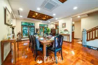 3 Bedroom Villa for Sale in Bang Lamung spacious living room with modern decor