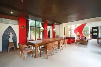 6 Bedroom House for Rent in Central Pattaya elegant dining area
