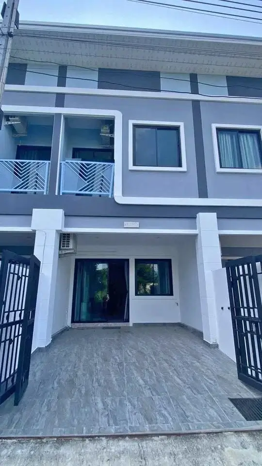 2 Bedroom Townhouse for Sale in Jomtien