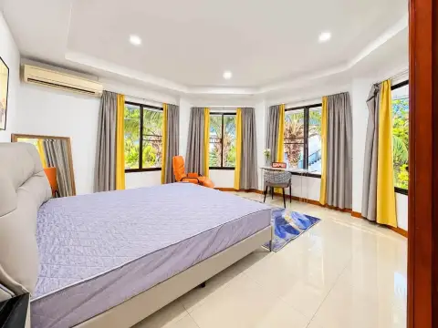 6 Bedroom House for Rent in Jomtien, Pattaya, Thailand — 6-bedroom House — photo 3