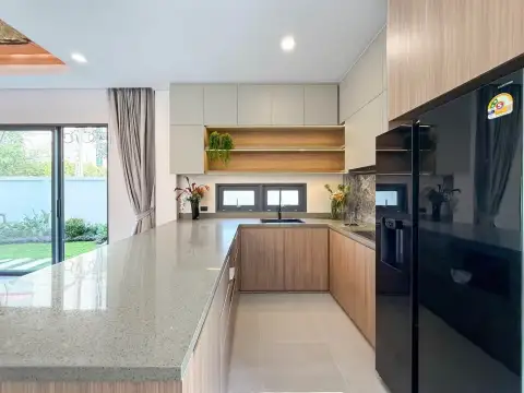 6 Bedroom House for Sale in Jomtien, Pattaya, Thailand — 6-bedroom House — photo 3